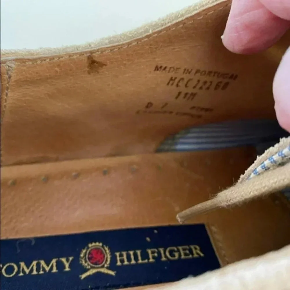 Tommy Hilfiger men’s 11M tan suede Oxford shoes‎